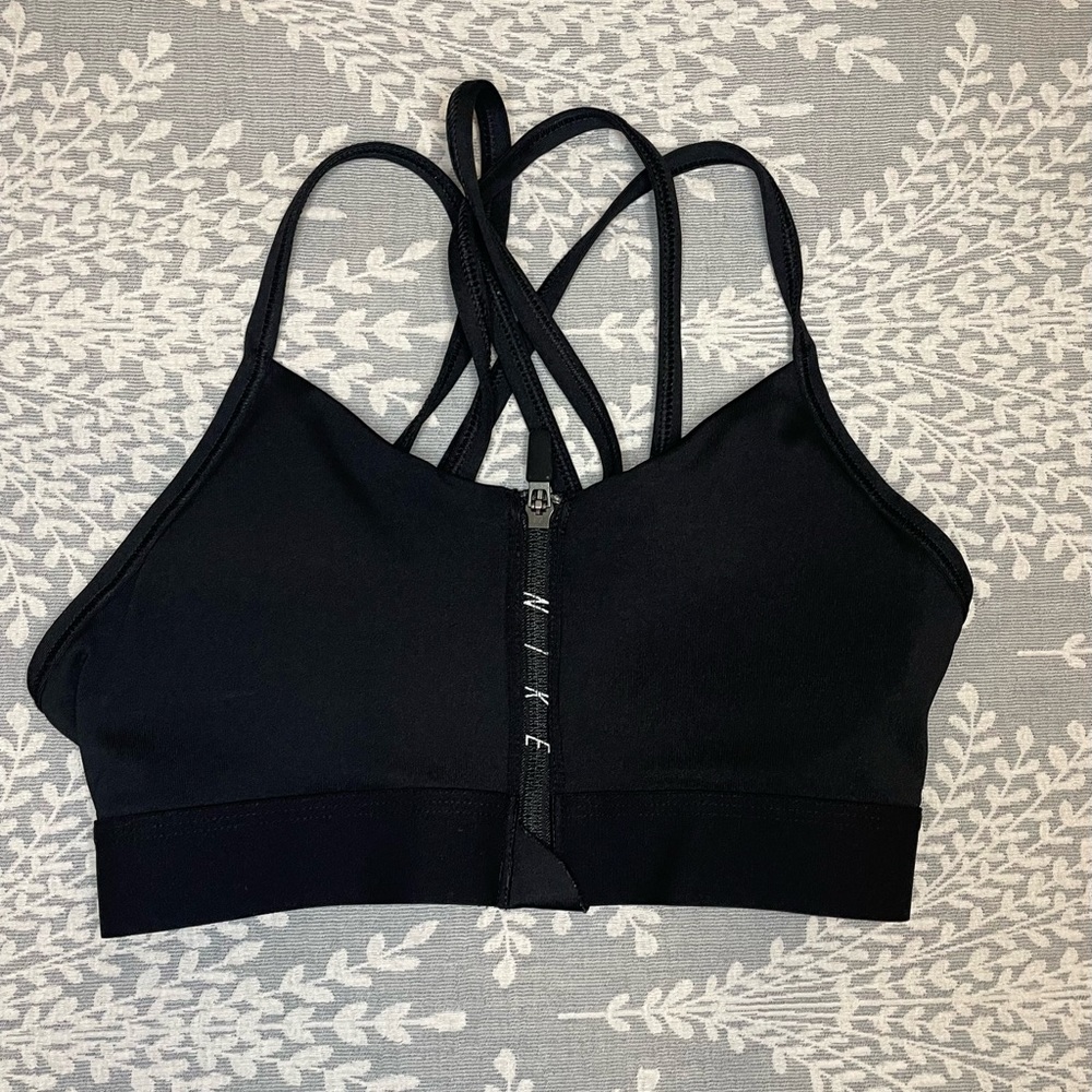 Nike Sports Bra Zip Up Front Criss-Cross Back Small - Women Color: Black Size: S